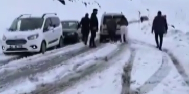 adiyamanin-yuksek-kesimlerinde-kar-yagisi-L2GQkZi2.jpg