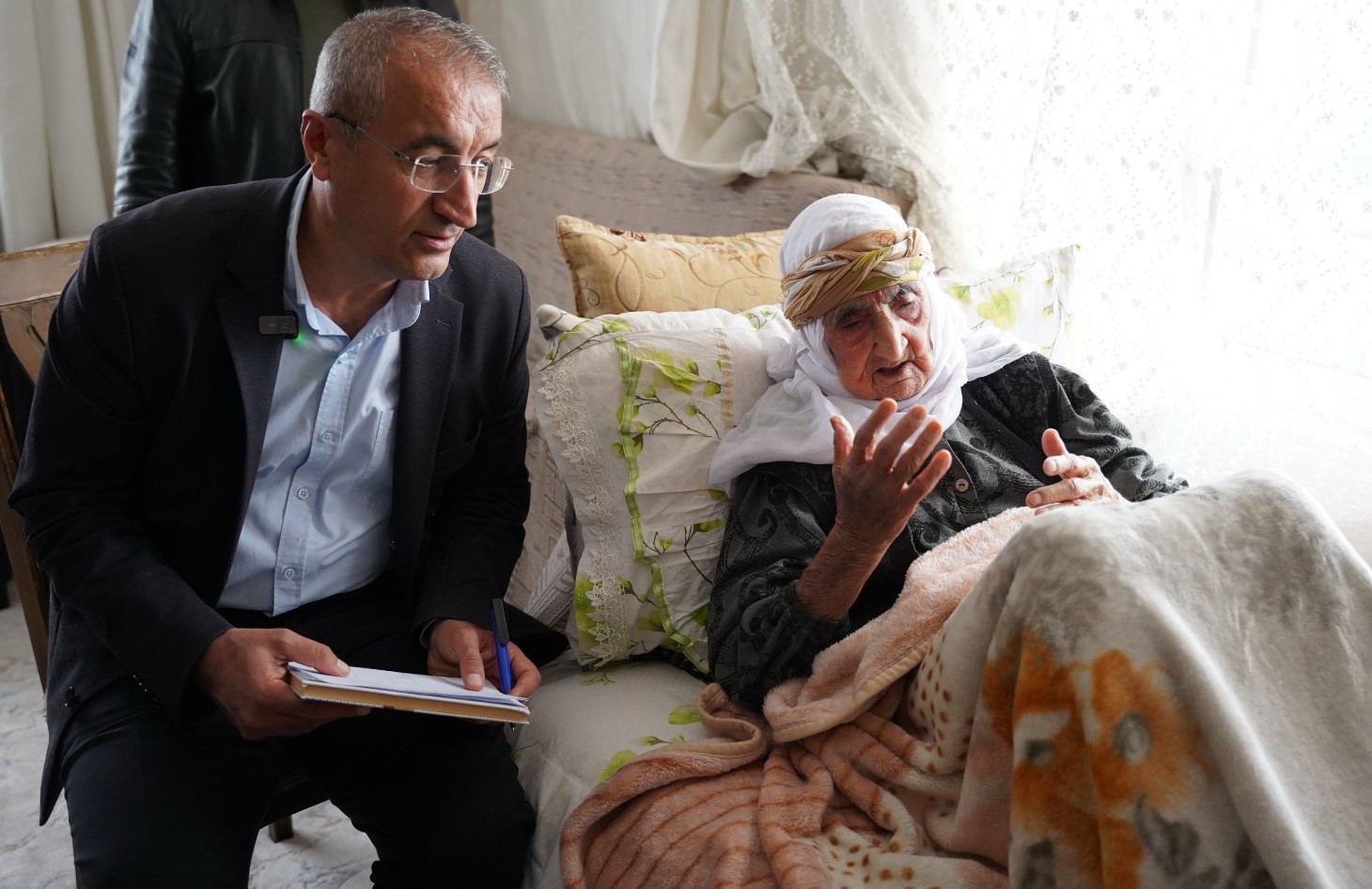 adiyamanli hanim orman 105 yasinda ak partiye uye oldu 0 aMP4IQep