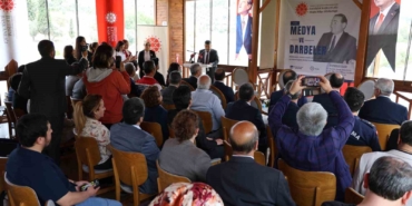 adnan-menderes-idam-edilmeden-once-hemsehrilerinin-silahlarini-topladilar-BYlt9LWW.jpg