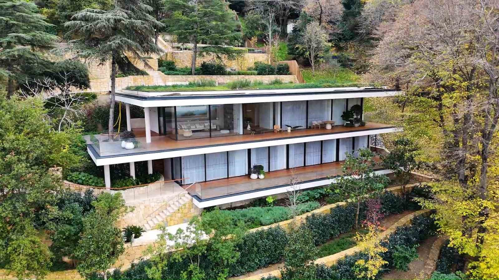 Adnan Oktar’ın eski villası Rus Oligark’ın restorasyonundan geçti: Son hali böyle görüntülendi 6 adnan oktarin eski villasi rus oligarkin restorasyonundan gecti son hali boyle goruntulendi 2 K4erCB53
