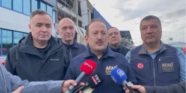 afad-baskani-pehlivandan-hortum-felaketi-yasanan-kemalpasada-inceleme-U128zVvS.jpg