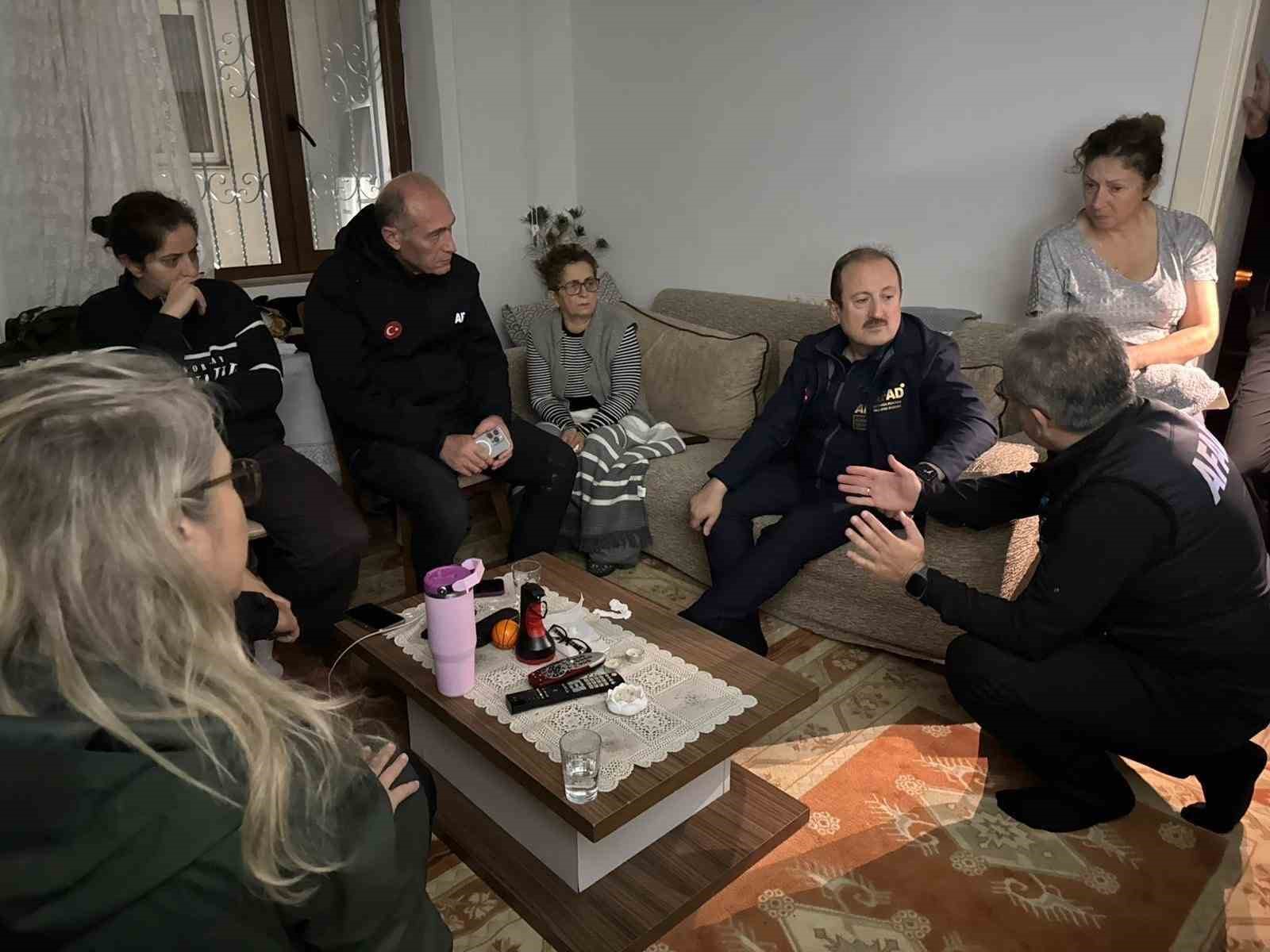 afad baskani selden etkilenen izmirde 0 gcQRCezG