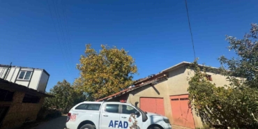 afad-ekipleri-egirdirde-obruk-olusan-elma-bahcesinde-inceleme-yapti-MDnm2NSM.jpg