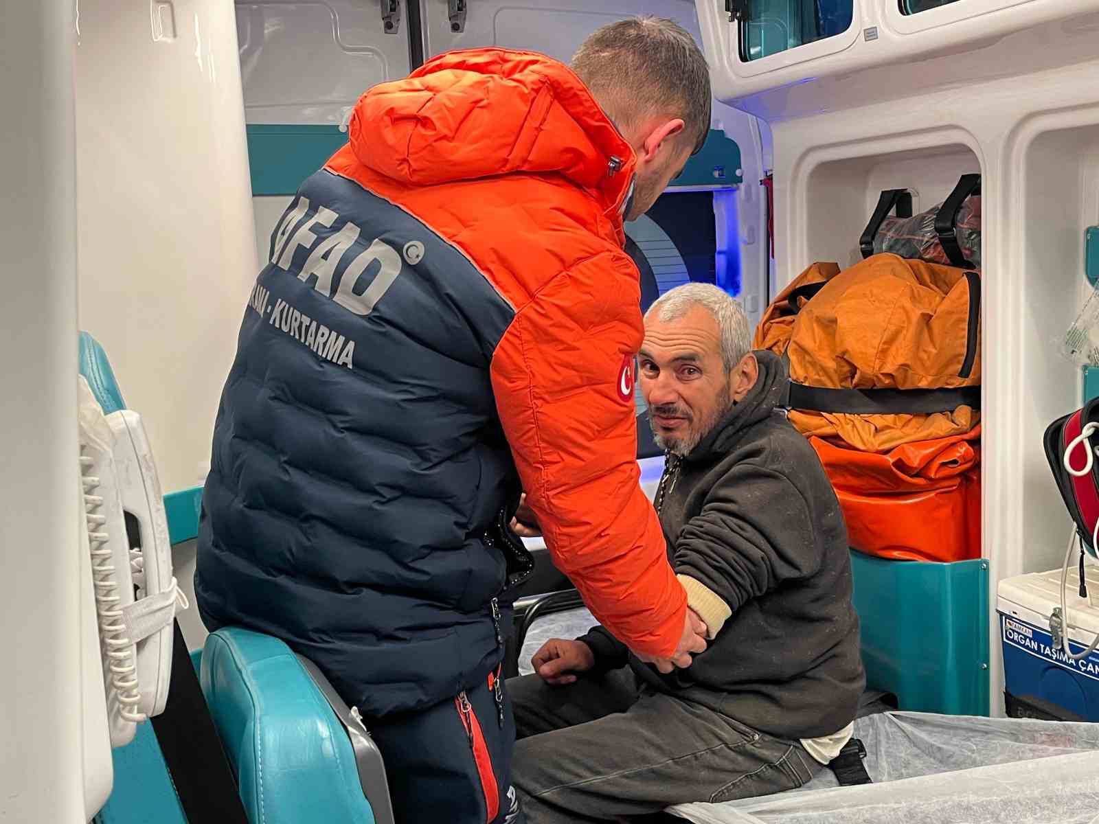 afad ekipleri kayip zihinsel engelli vatandasi termal kameralarla buldu 1 C45OcMnZ