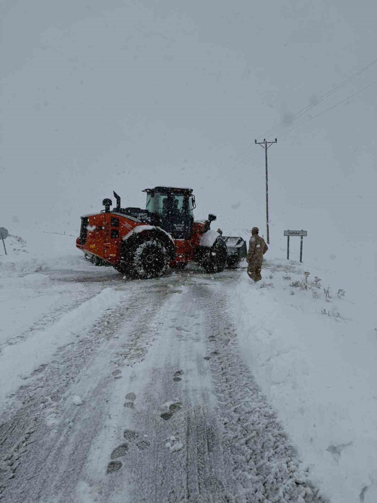 AFAD: "Turuncu ve sarı uyarı verilen illerde 22 bin 813 personel, 7 bin 689 araç/iş makinesi görev aldı" 8 afad turuncu ve sari uyari verilen illerde 22 bin 813 personel 7 bin 689 ugAqrgEQ