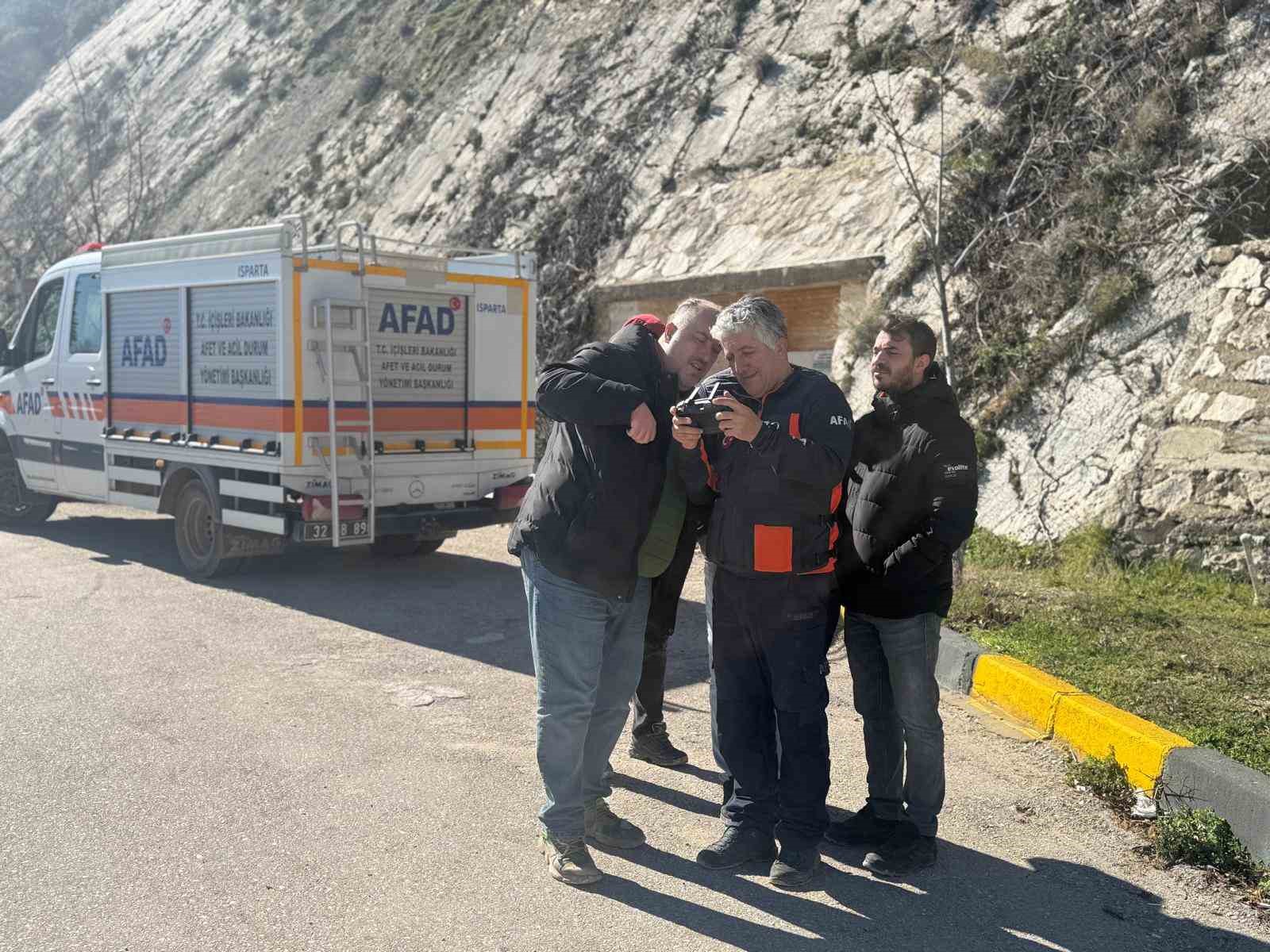afaddan egirdirde kaya dusmesi sonrasi heyelan incelemesi 2 AwsHdjaT