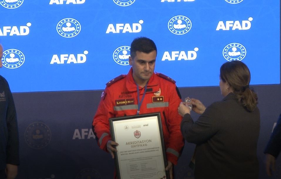 afaddan gonullulerine sertifika ve kimlik teslim toreni 2