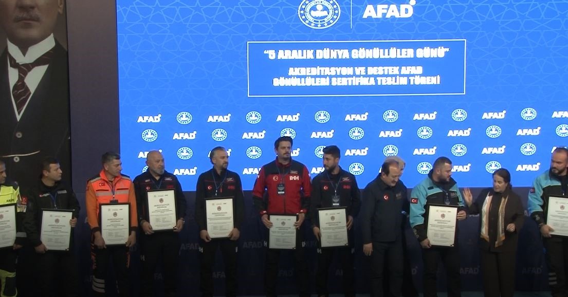 afaddan gonullulerine sertifika ve kimlik teslim toreni 4 1SbH25qF