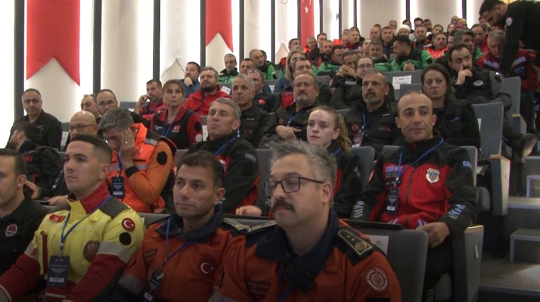 afaddan gonullulerine sertifika ve kimlik teslim toreni 5 43Pazb2R