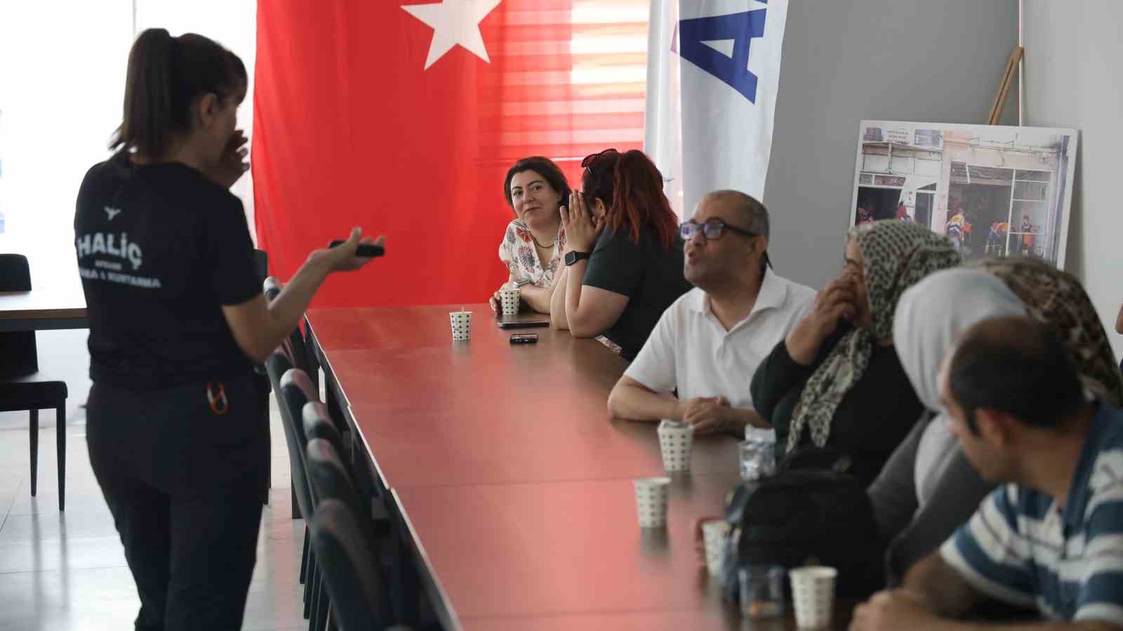 AFAD’dan özel bireylere afet eğitimi 4 afaddan ozel bireylere afet egitimi 0 d9KNnmiP