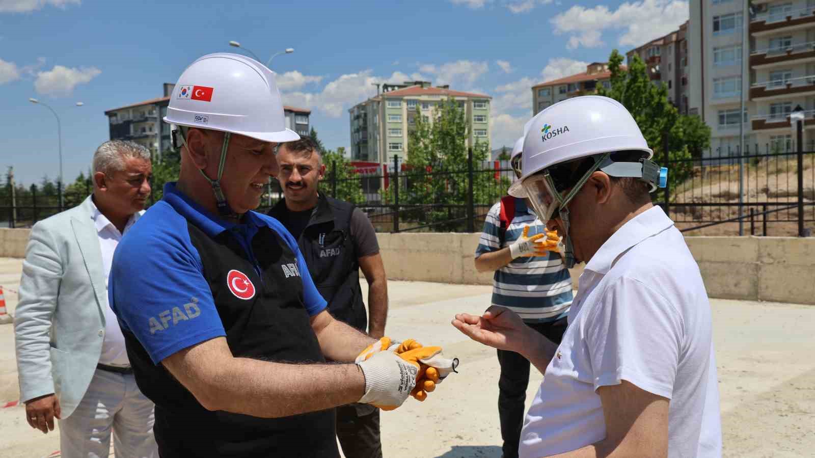AFAD’dan özel bireylere afet eğitimi 7 afaddan ozel bireylere afet egitimi 3 eMNjNC1p