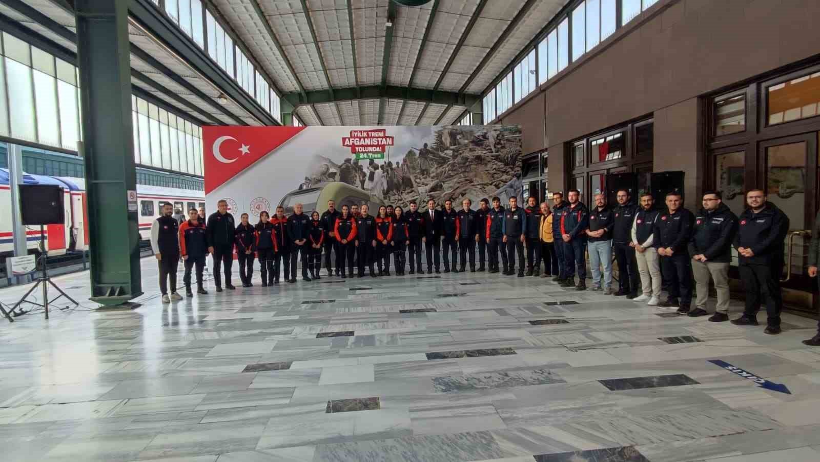 afadtan afganistana yardim eli 24 iyilik treni yola cikti 1 SCmI9tdF