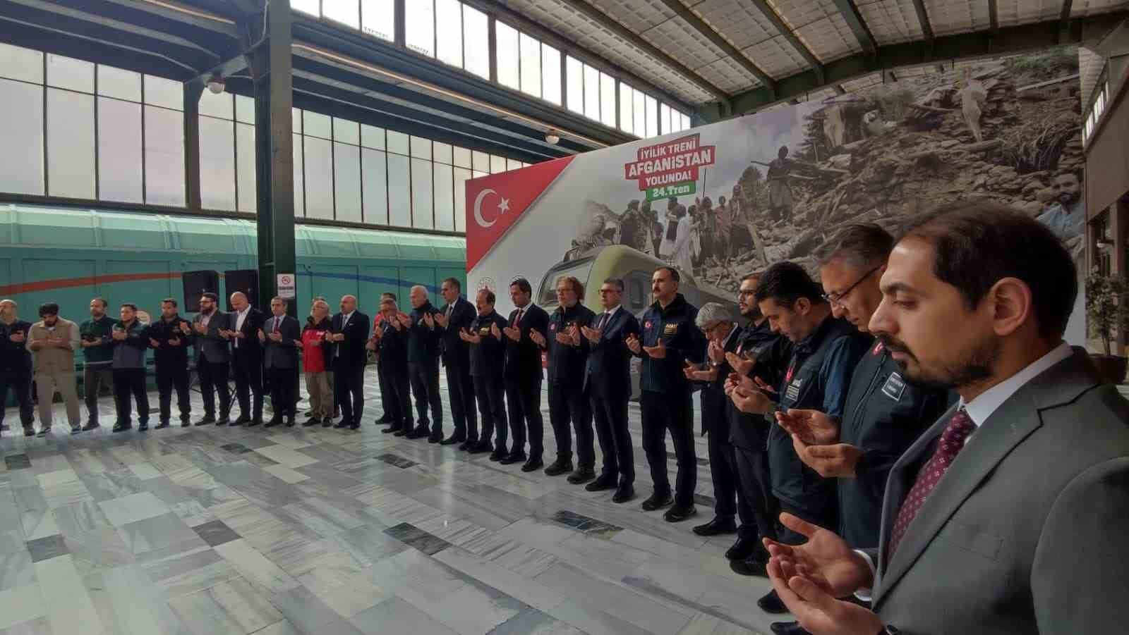 afadtan afganistana yardim eli 24 iyilik treni yola cikti 3 R1vFg2FB