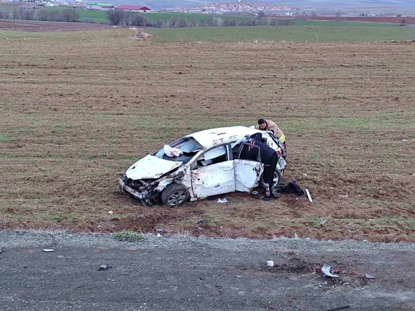 afsin goksun karayolunda kaza 2 yarali 1 RyFb7YF6