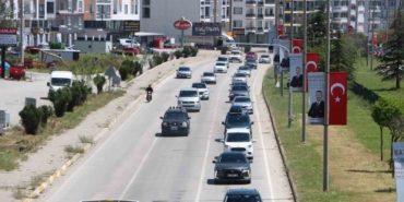 afyonkarahisar-antalya-yolunda-tatilcilerin-donus-yogunlugu-suruyor-uEui8IAF.jpg