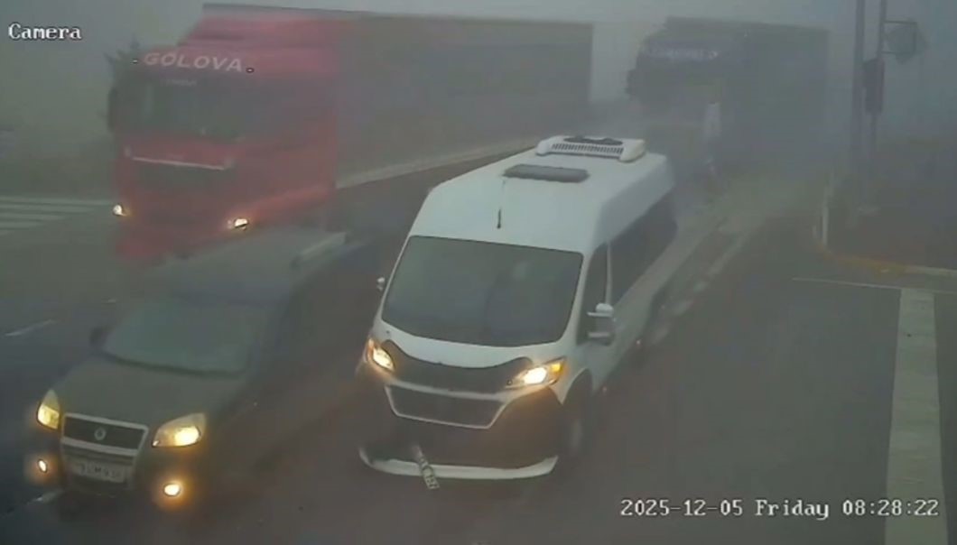 afyonkarahisarda 20 kisinin yaralandigi kaza ani kamerada 0 8jmS86zJ