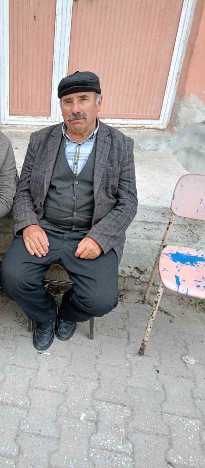 Afyonkarahisar’da garip kayıp vakası: Kayıp yaşlı adamın hastaneye yattığı ortaya çıktı 4 afyonkarahisarda garip kayip vakasi kayip yasli adamin hastaneye yattigi ortaya cikti 0 2wfkAYaY