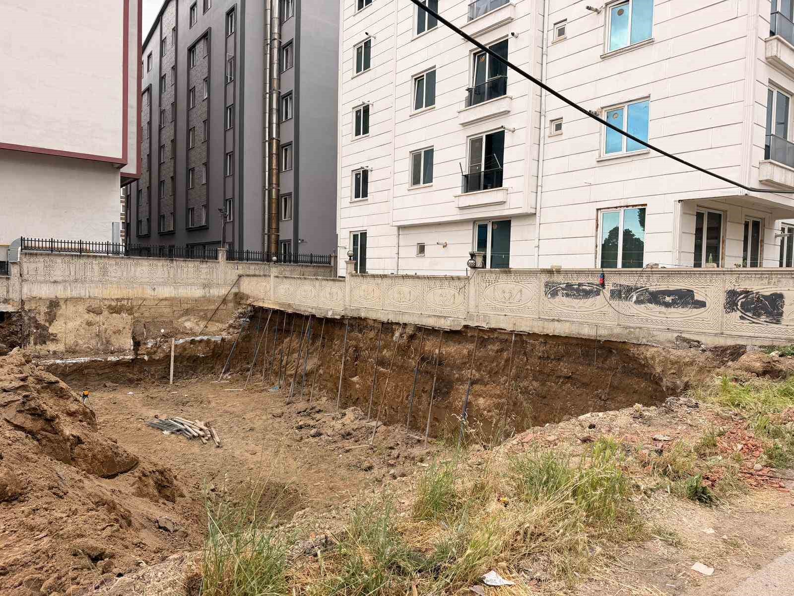 afyonkarahisarda gorenleri hayrete dusuren guvenlik onlemi 2 YOFqSZvk