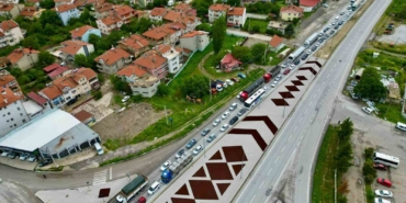 afyonkarahisardaki-karayollarinda-bayram-trafigi-yogunlugu-basladi-Ge4tHyg5.jpg