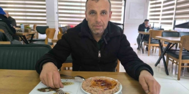 afyonkarahisarin-damak-catlatan-lezzetinin-sirrini-isi-ustalari-anlatti-WvIczTWP.jpg