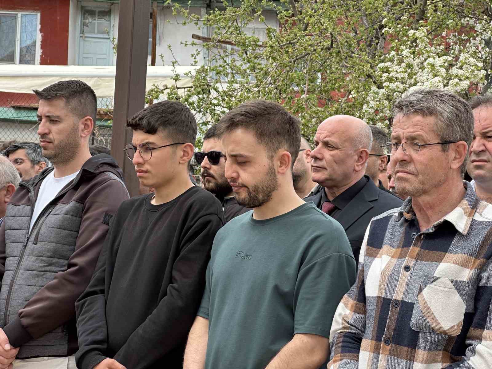 agabeyi tarafindan oldurulen vatandas topraga verildi 1 8ydLVOEP