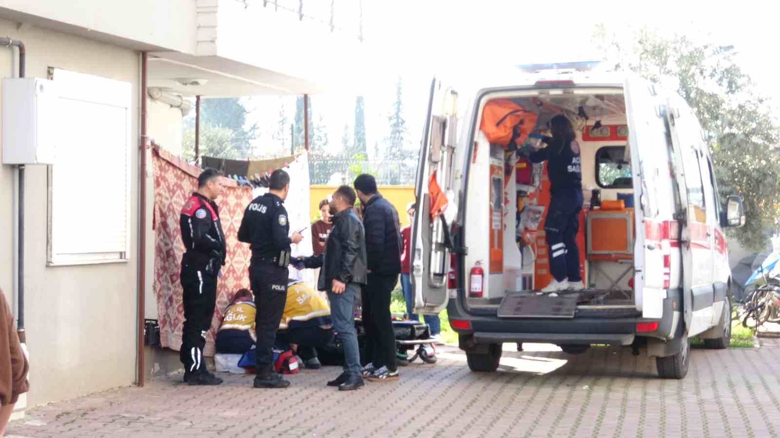 agabeyini silahla vurarak oldurdu diger agabeyinin esini de yaraladi 1 g4uQpIBC