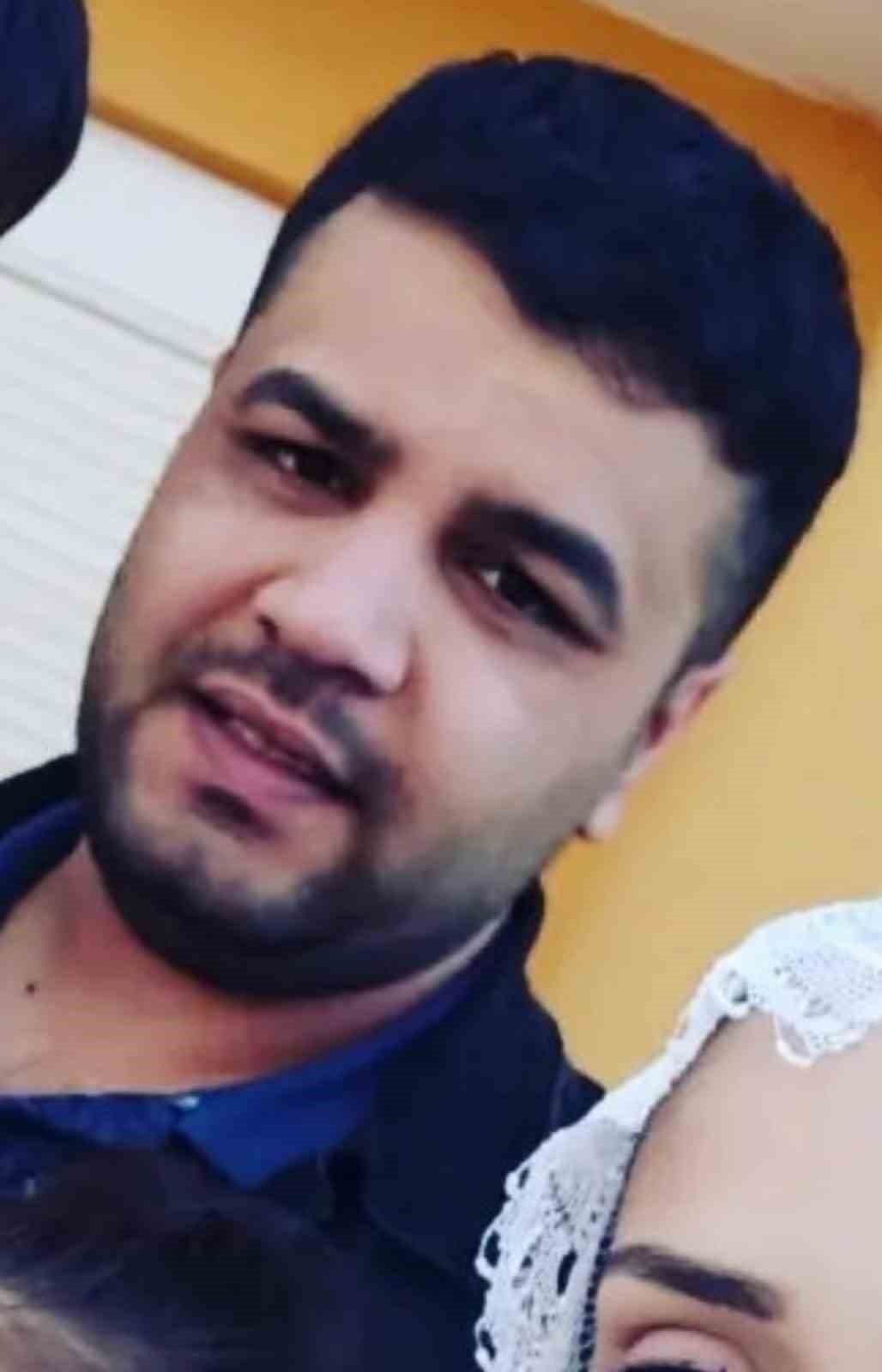 agabeyini silahla vurarak oldurdu diger agabeyinin esini de yaraladi 11 ETYyiZc2