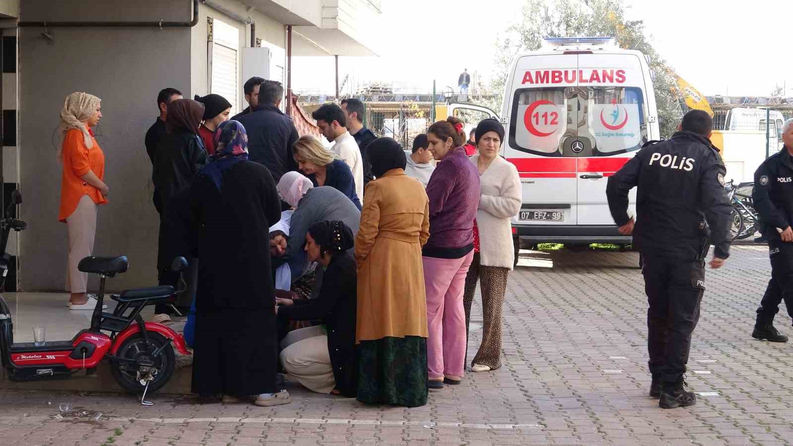 agabeyini silahla vurarak oldurdu diger agabeyinin esini de yaraladi 6 5EaRQNhL