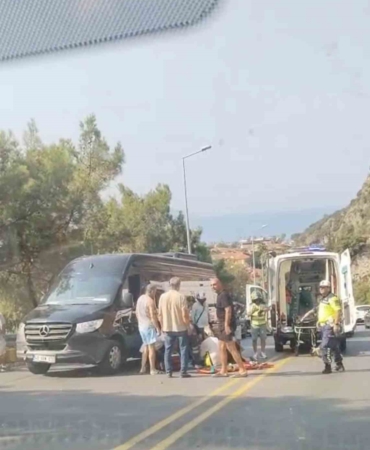 agabeyinin-kullandigi-aractan-kazada-yola-savrulan-genc-hayatini-kaybetti-5LRsRYLn.jpg