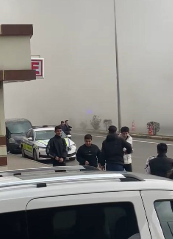 Ağır hasarlı bina yıkım sırasında korna sesiyle yerle bir oldu, facianın eşiğinden dönüldü 7 agir hasarli bina yikim sirasinda korna sesiyle yerle bir oldu facianin esiginden donuldu 3 MPTcIXc7