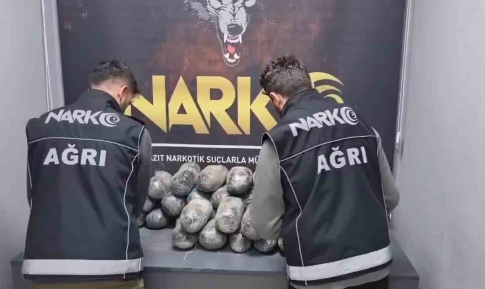 agrida 29 kilo uyusturucu ele gecirildi 10 BTB5uFeK