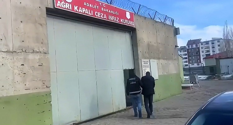 agrida 83 kilo metamfetamin ele gecirildi 16 3OEirfje