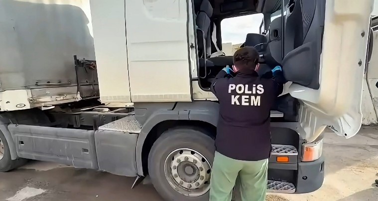 agrida 83 kilo metamfetamin ele gecirildi 3 YUGheg5D