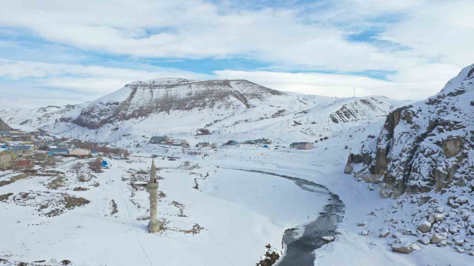 agrida barajdan cikan tarihi minare kis manzarasiyla buyuledi 8 Ap9ORY3Z