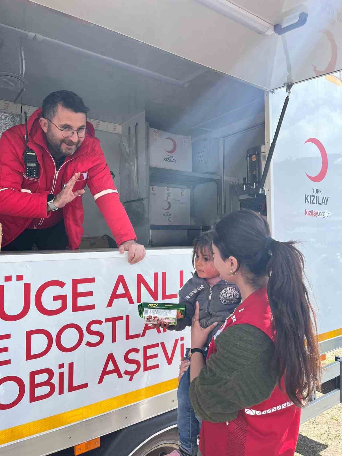 agrida deprem sonrasi kizilay sahada 2 q4QeSZd5