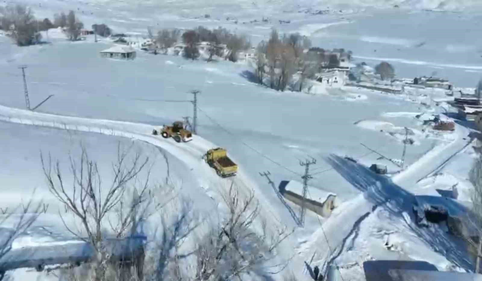 agrida kapali koy yollari ulasima aciliyor 1 ADKP7eB7