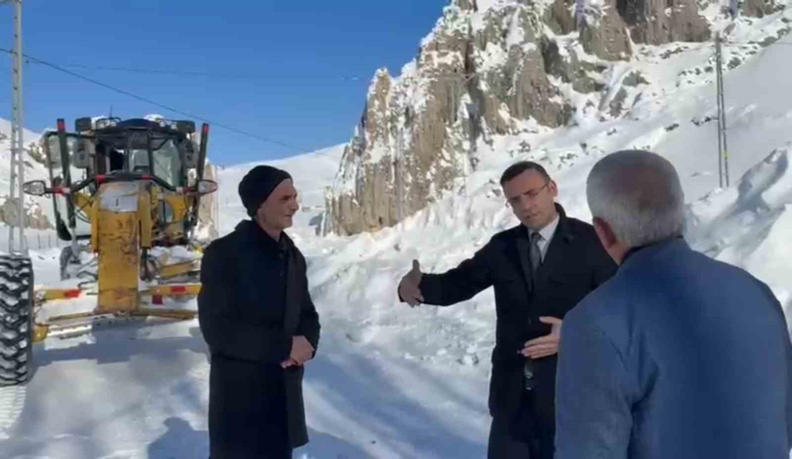 agrida kapali koy yollari ulasima aciliyor 12 rhQQawCN