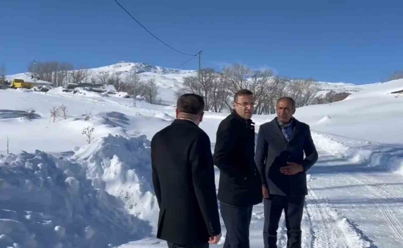 agrida kapali koy yollari ulasima aciliyor 5 C3pLdzRy