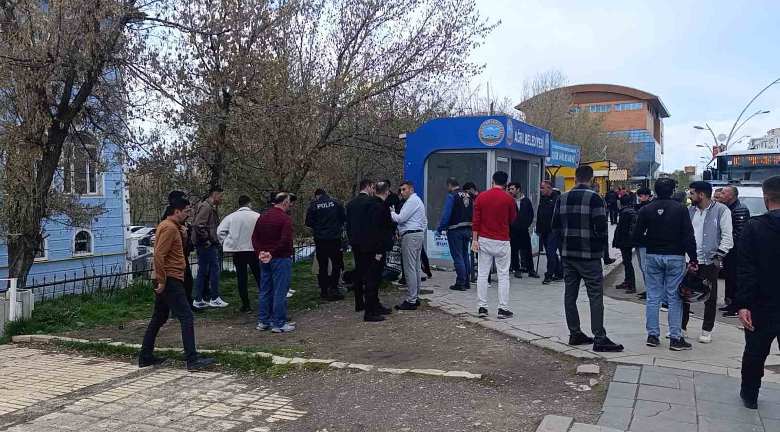 agrida kayinbirader dehseti enistesini 7 kursunla vurdu 5 JwzqPMzF