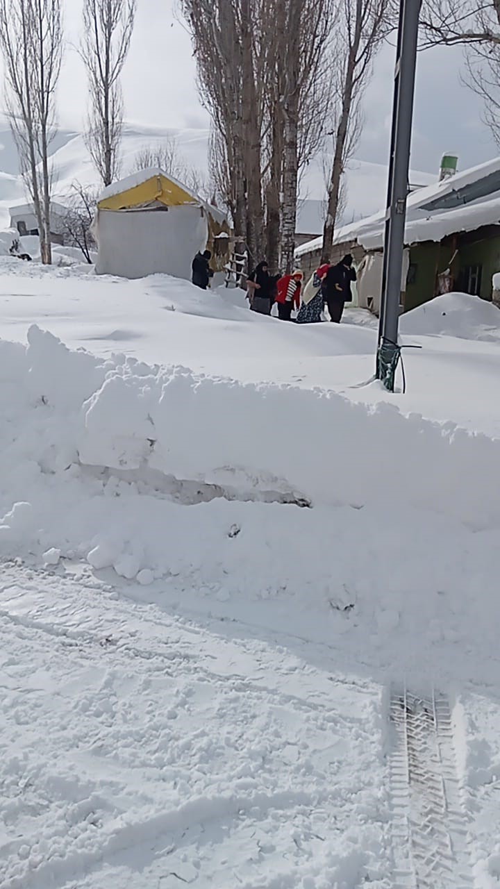 agrida koylerde rahatsizlanan hastalar icin ekipler seferber oldu 1 kA9lFT1u