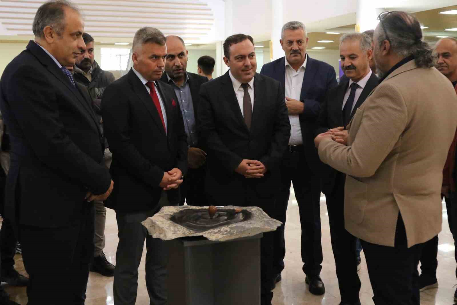 agrida nuh tufani temali sergi sanatseverlerle bulustu 1 2HfCgiHI