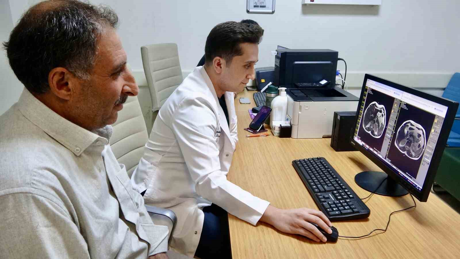 agrida saglik alaninda bir ilke imza atildi bobrek tumoru kapali yontemle alindi 0 phpjAnPE