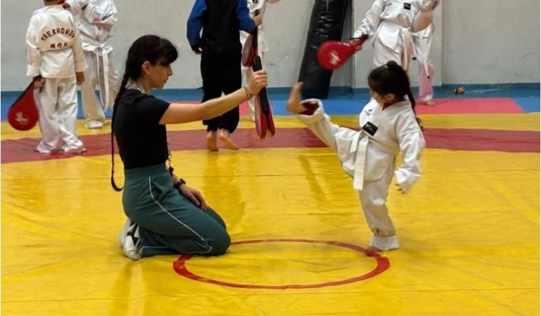 agrida-taekwondo-calismalari-gelecegin-sporcularini-yetistiriyor-OjmCxYg5.jpg