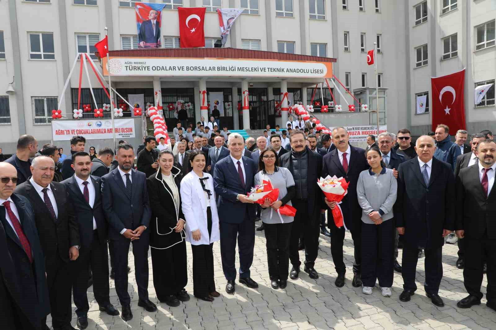 Ağrı’da TOBB Mesleki ve Teknik Anadolu Lisesi açıldı 5 agrida tobb mesleki ve teknik anadolu lisesi acildi 1