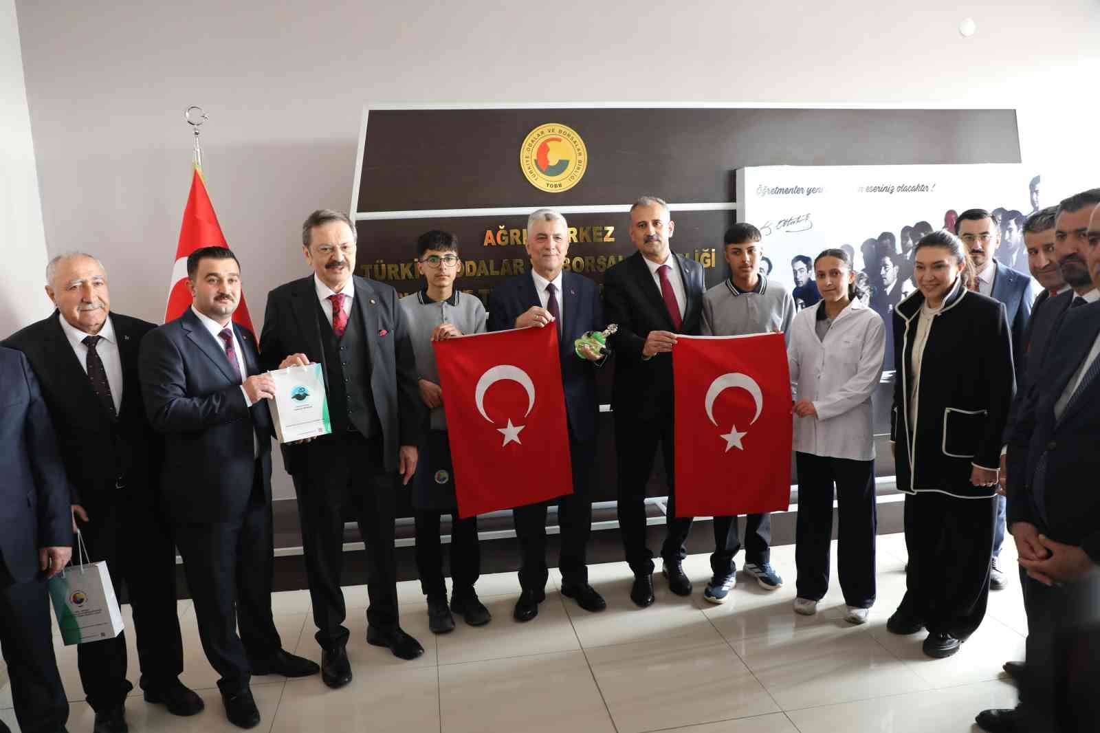 Ağrı’da TOBB Mesleki ve Teknik Anadolu Lisesi açıldı 15 agrida tobb mesleki ve teknik anadolu lisesi acildi 11 RFMVOD1u