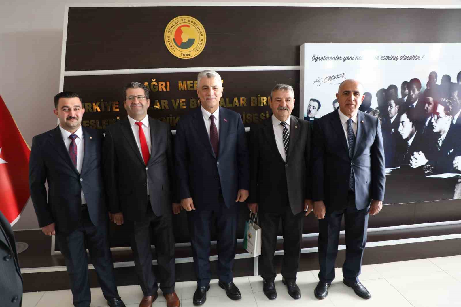 Ağrı’da TOBB Mesleki ve Teknik Anadolu Lisesi açıldı 16 agrida tobb mesleki ve teknik anadolu lisesi acildi 12 zrBqu187