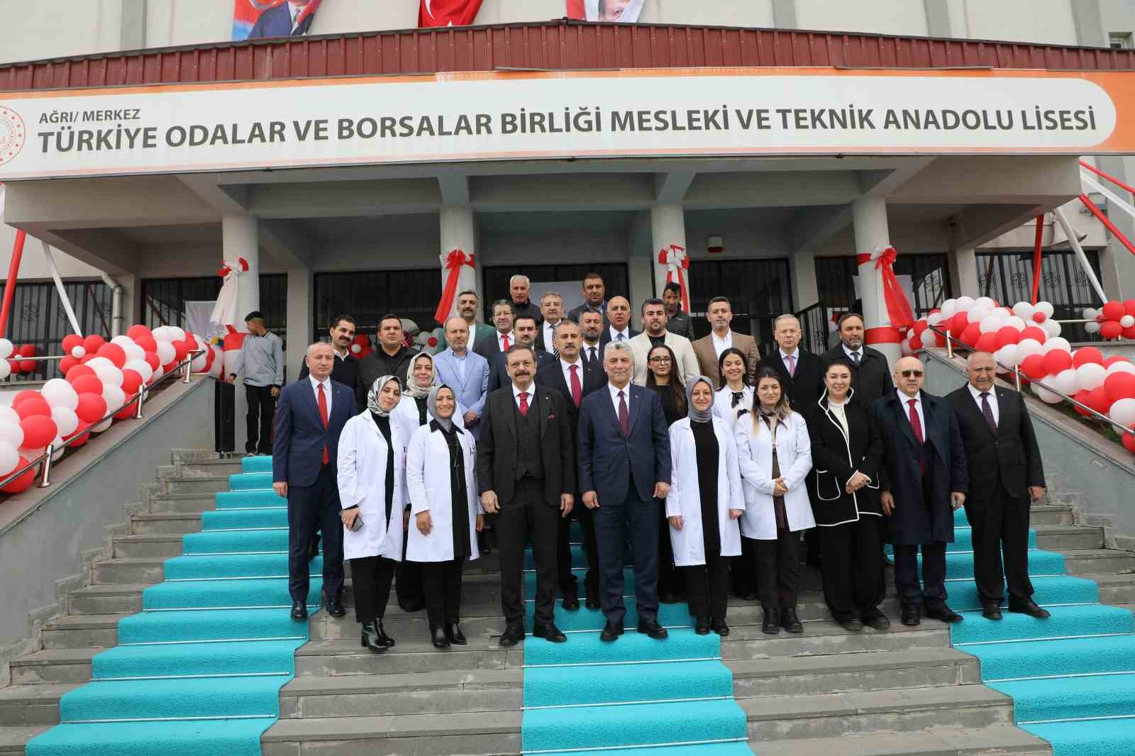 Ağrı’da TOBB Mesleki ve Teknik Anadolu Lisesi açıldı 17 agrida tobb mesleki ve teknik anadolu lisesi acildi 13 ncdFRXZ2