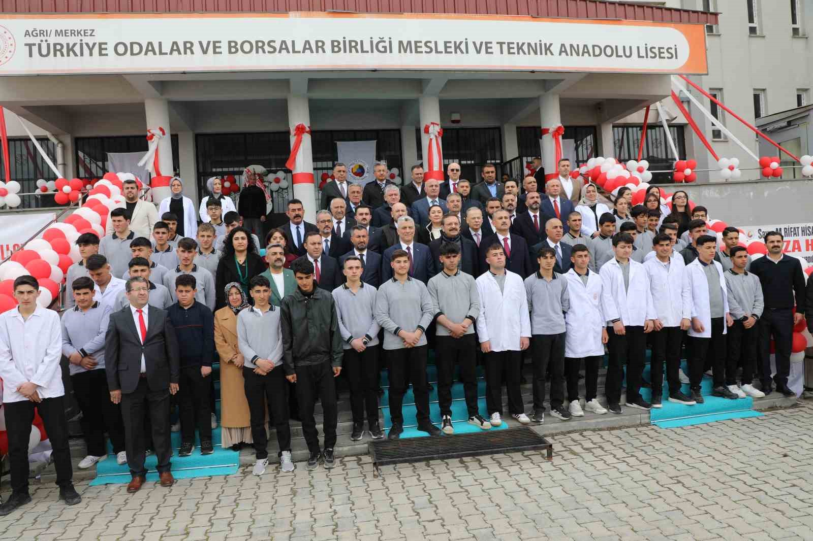 Ağrı’da TOBB Mesleki ve Teknik Anadolu Lisesi açıldı 6 agrida tobb mesleki ve teknik anadolu lisesi acildi 2