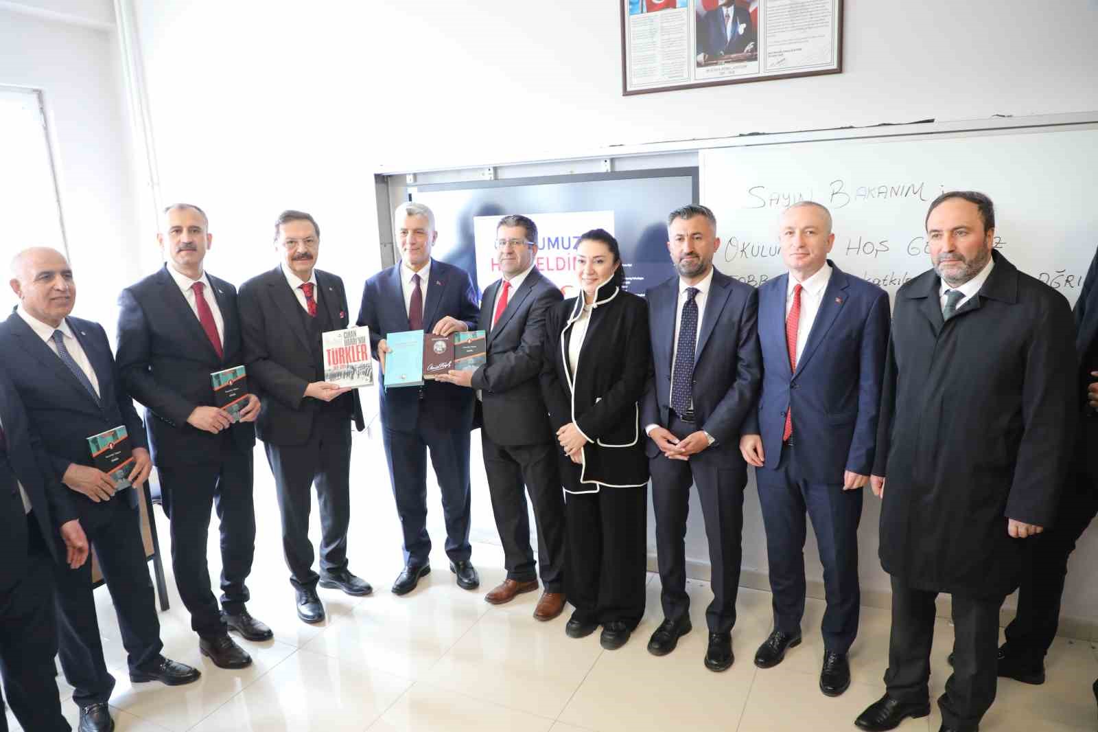 Ağrı’da TOBB Mesleki ve Teknik Anadolu Lisesi açıldı 13 agrida tobb mesleki ve teknik anadolu lisesi acildi 9