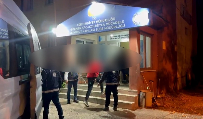 agrida-yapilan-operasyonda-16-duzensiz-gocmen-yakalandi-xjpSjiGe.jpg